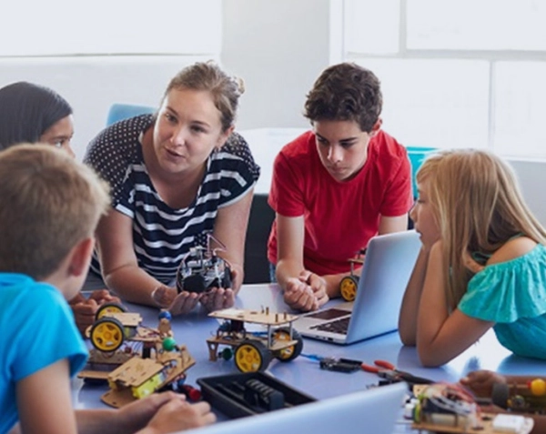 CO2-Laserschneid-Graviermaschine für Schulen: Eine neue Ära in der Bildungstechnologie