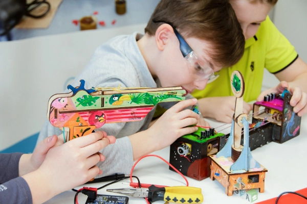 3D-Holzlaserschneider für Schulen